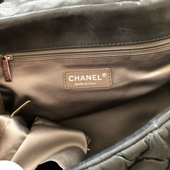 AUTH Chanel Grey Black Silver Bubble Quilted Shoulder Handbag purse Leather Bag - Picture 7 of 13